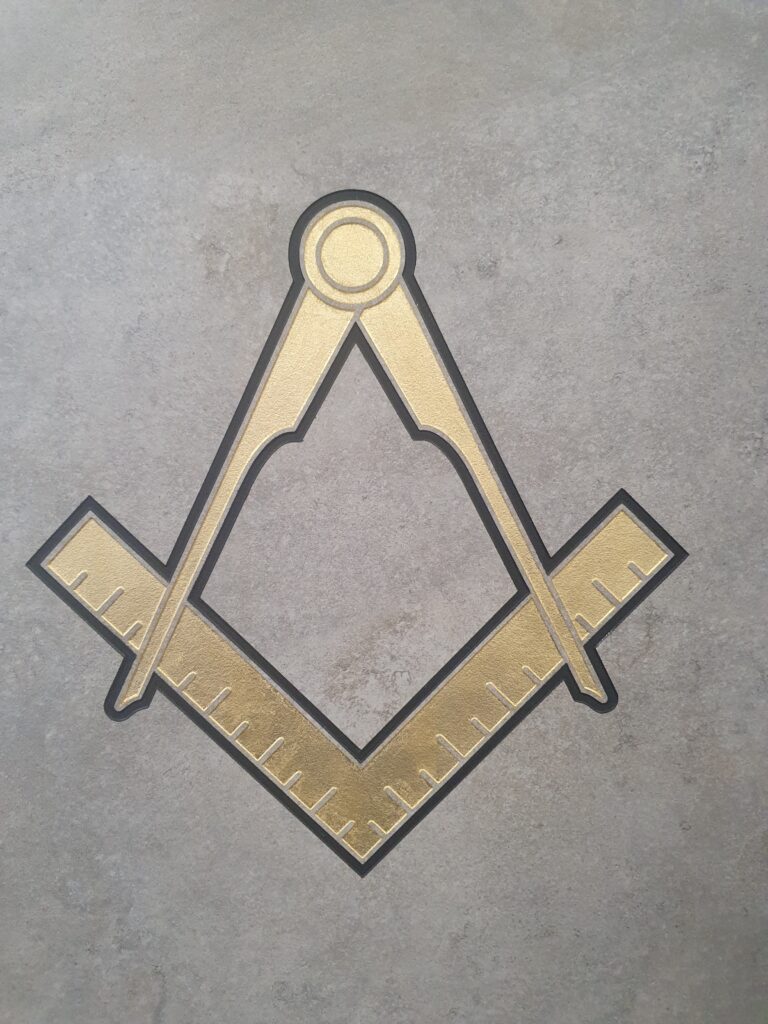 Freemasons and Strange Intelligences