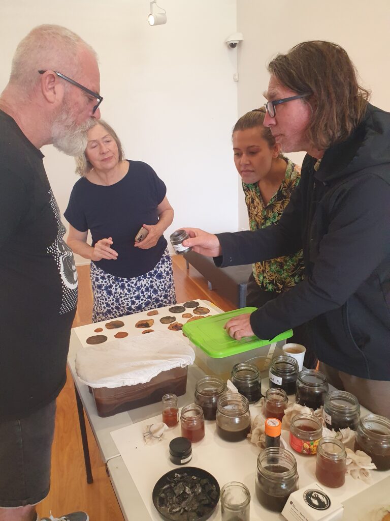 Knowledge Sharing - Geoff Wilson Gallery